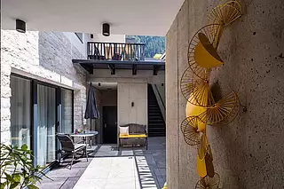 ALMA Appartement WINTER Innenhof